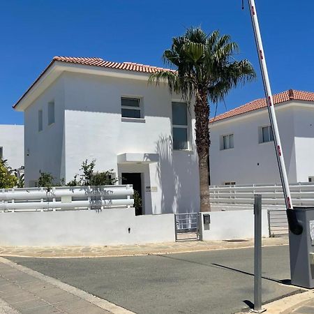Villa KOLIBRI- MYTHICAL SANDS Paralimni Esterno foto