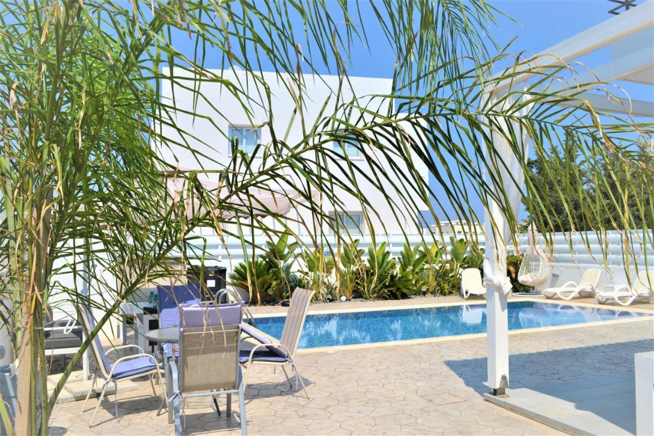 Villa KOLIBRI- MYTHICAL SANDS Paralimni Esterno foto