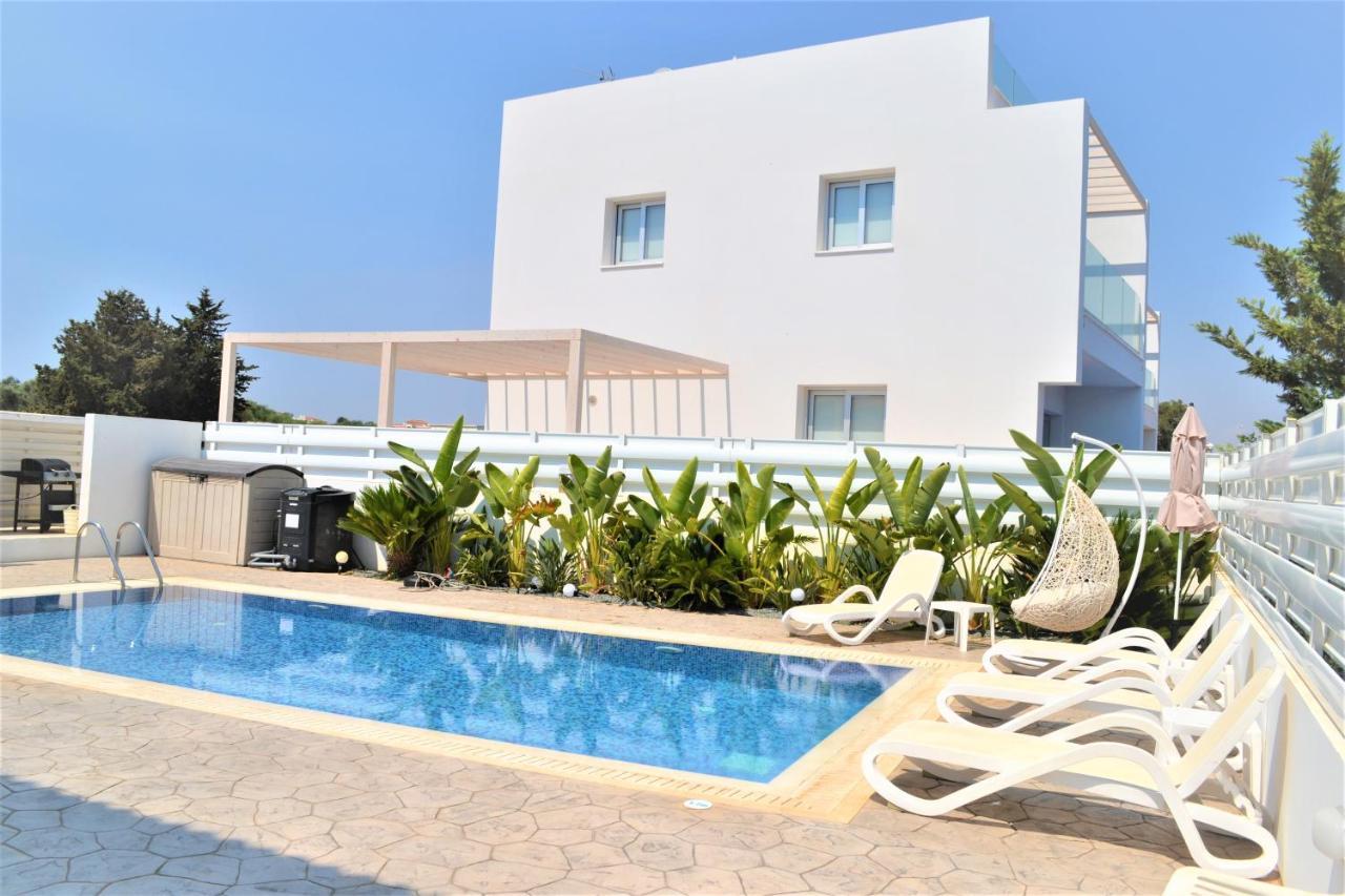 Villa KOLIBRI- MYTHICAL SANDS Paralimni Esterno foto