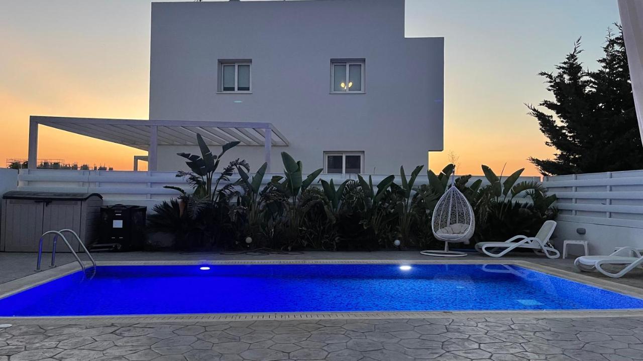 Villa KOLIBRI- MYTHICAL SANDS Paralimni Esterno foto